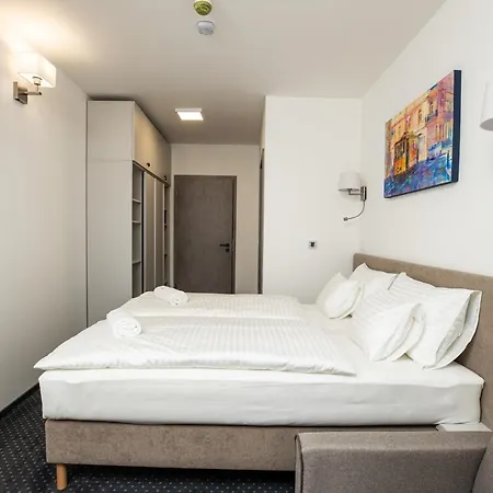 Hotel Arena Deluxe &