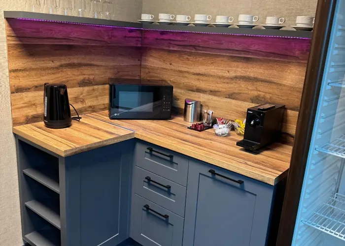 Arena Deluxe & 호텔