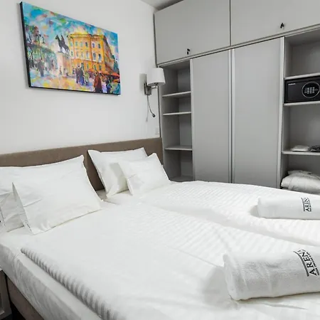 Hotell Arena Deluxe & Szeged