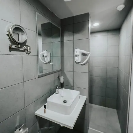 Hotell Arena Deluxe & Szeged