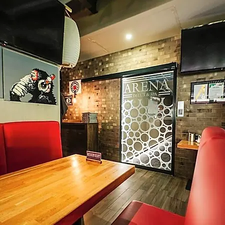 Arena Deluxe & * Szeged